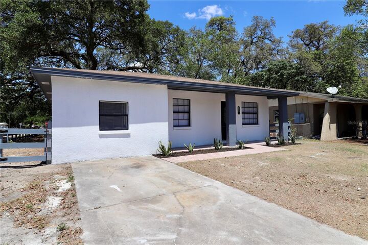 Property Photo:  4200 E Powhatan Avenue  FL 33610 