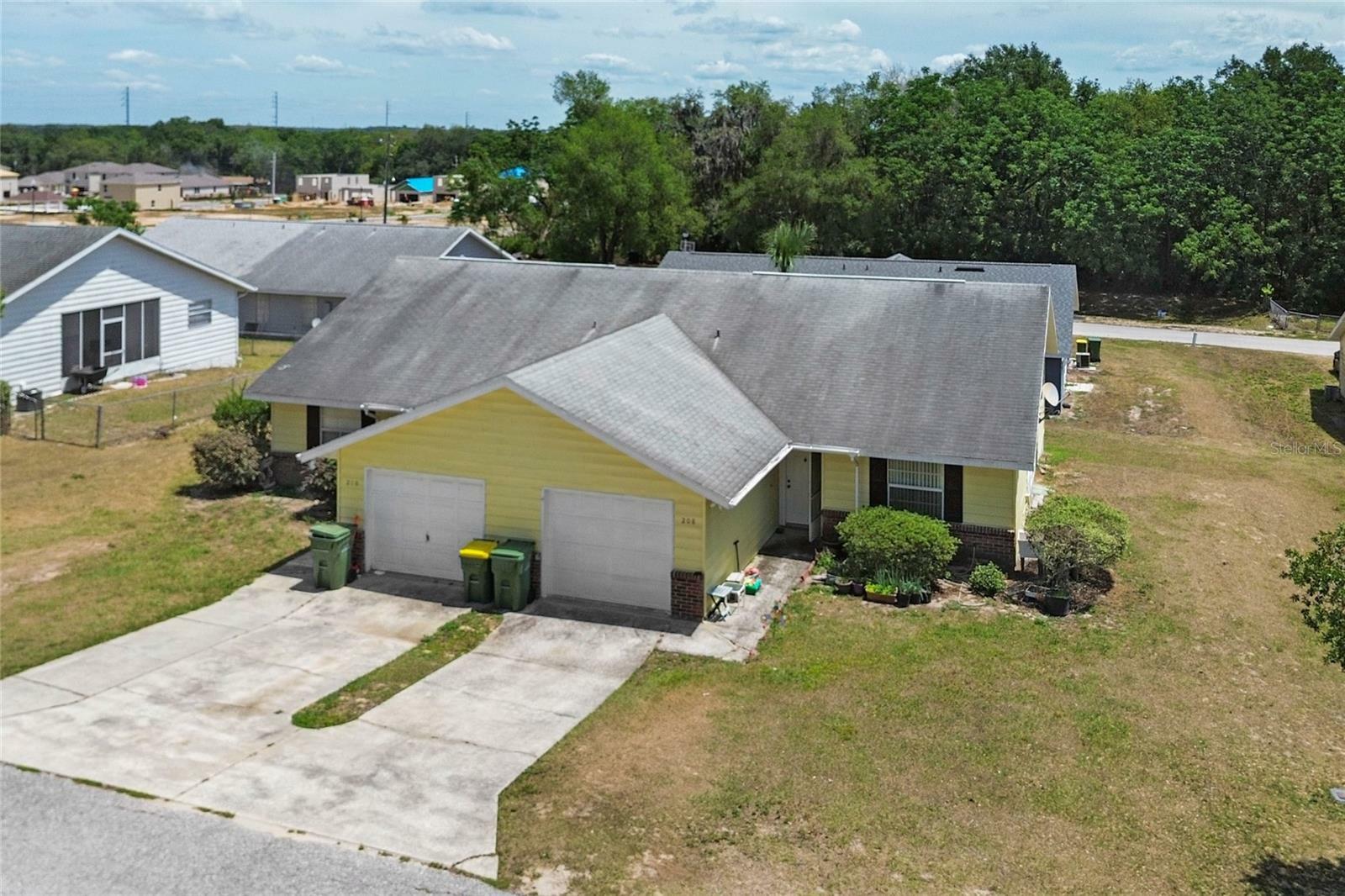 Property Photo:  208 Fernwood Street  FL 34748 