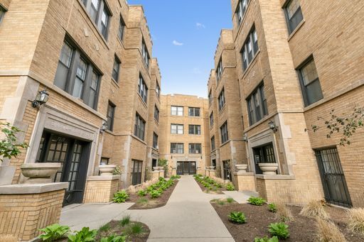 Property Photo: 7620 N Eastlake Terrace 1W IL 60626