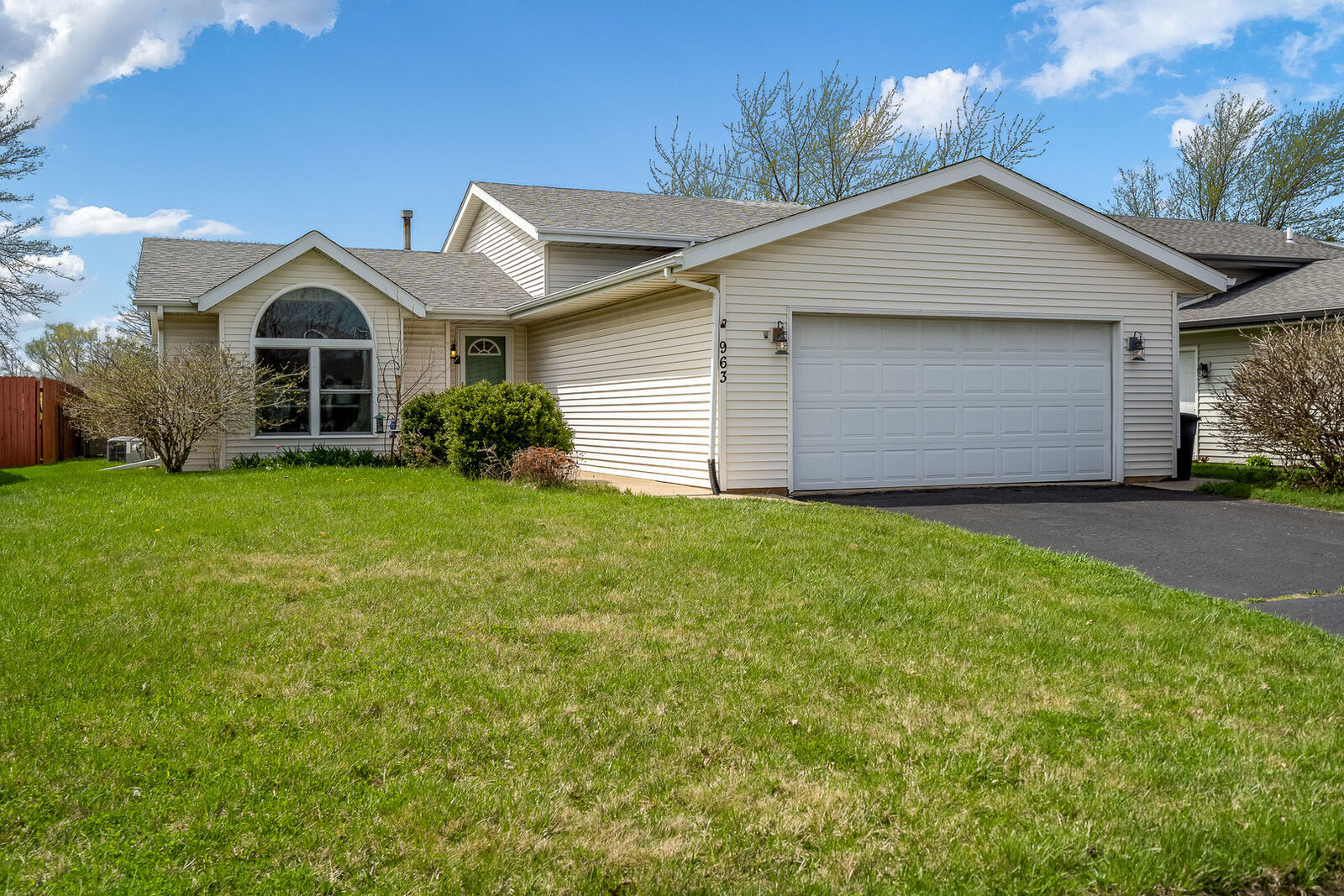 Property Photo: 963 S Trainer Road IL 61108