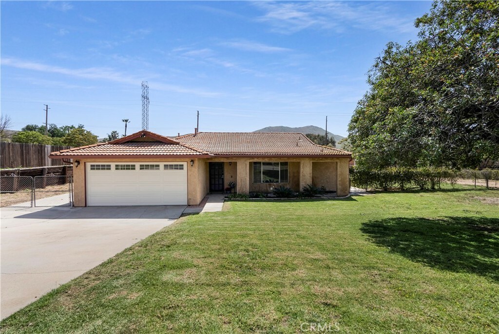 2260 Gail Drive  Jurupa Valley CA 92509 photo