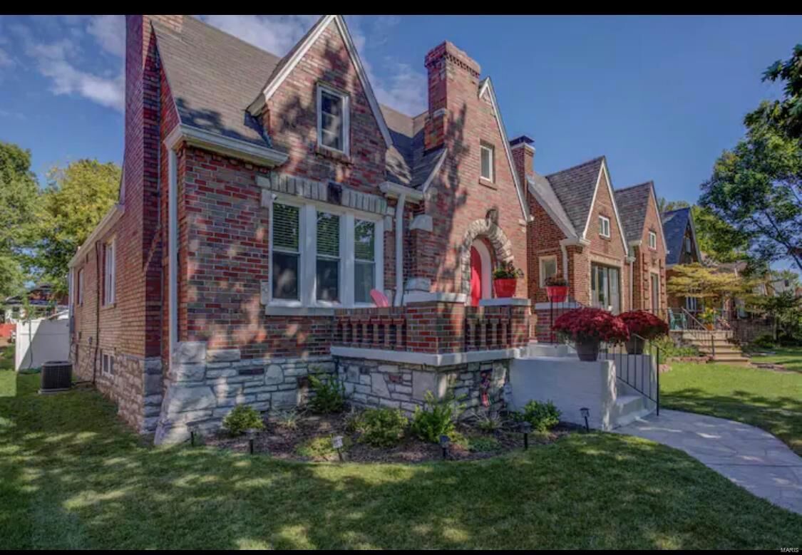 Property Photo: 5237 Winona Avenue MO 63109