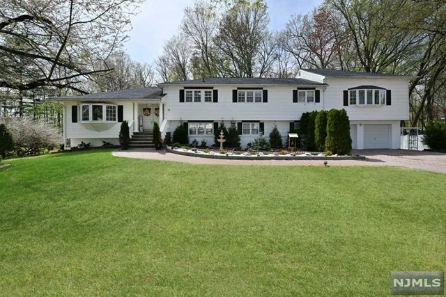 Property Photo:  19 Coles Court  NJ 07661 