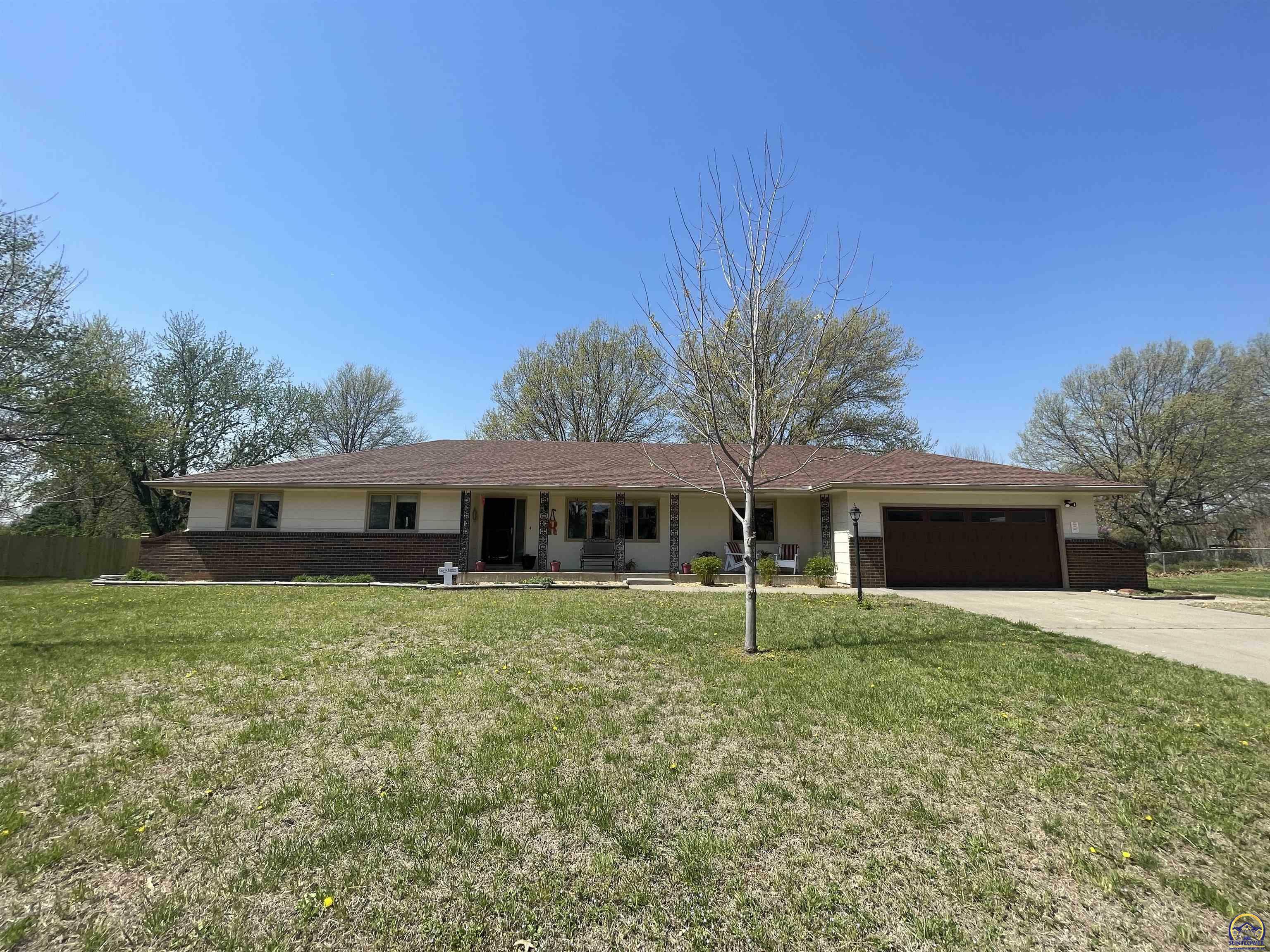 Property Photo:  2233 SW Westridge Dr  KS 66614 