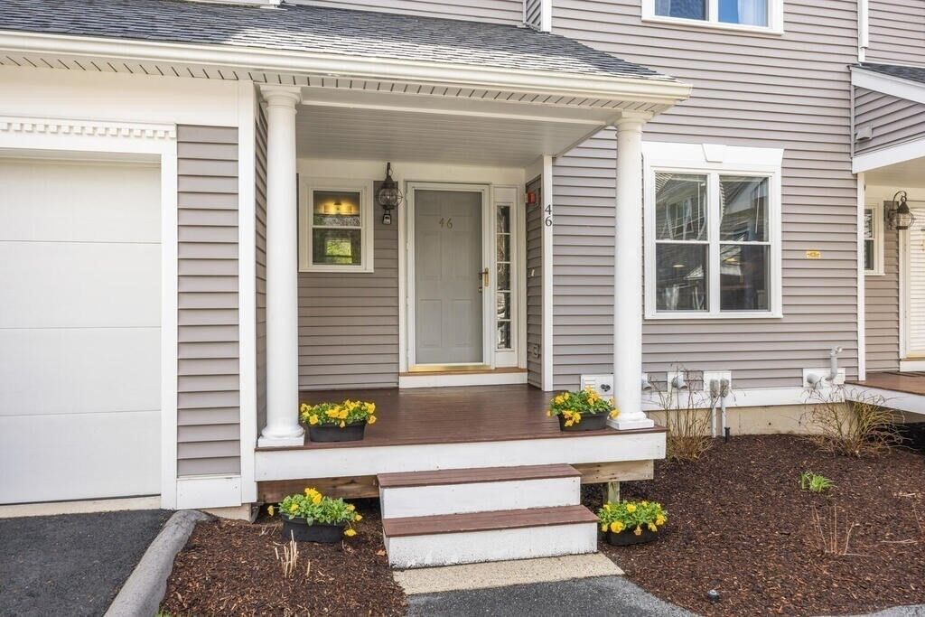 Property Photo:  46 Hill Cir 46  MA 01803 