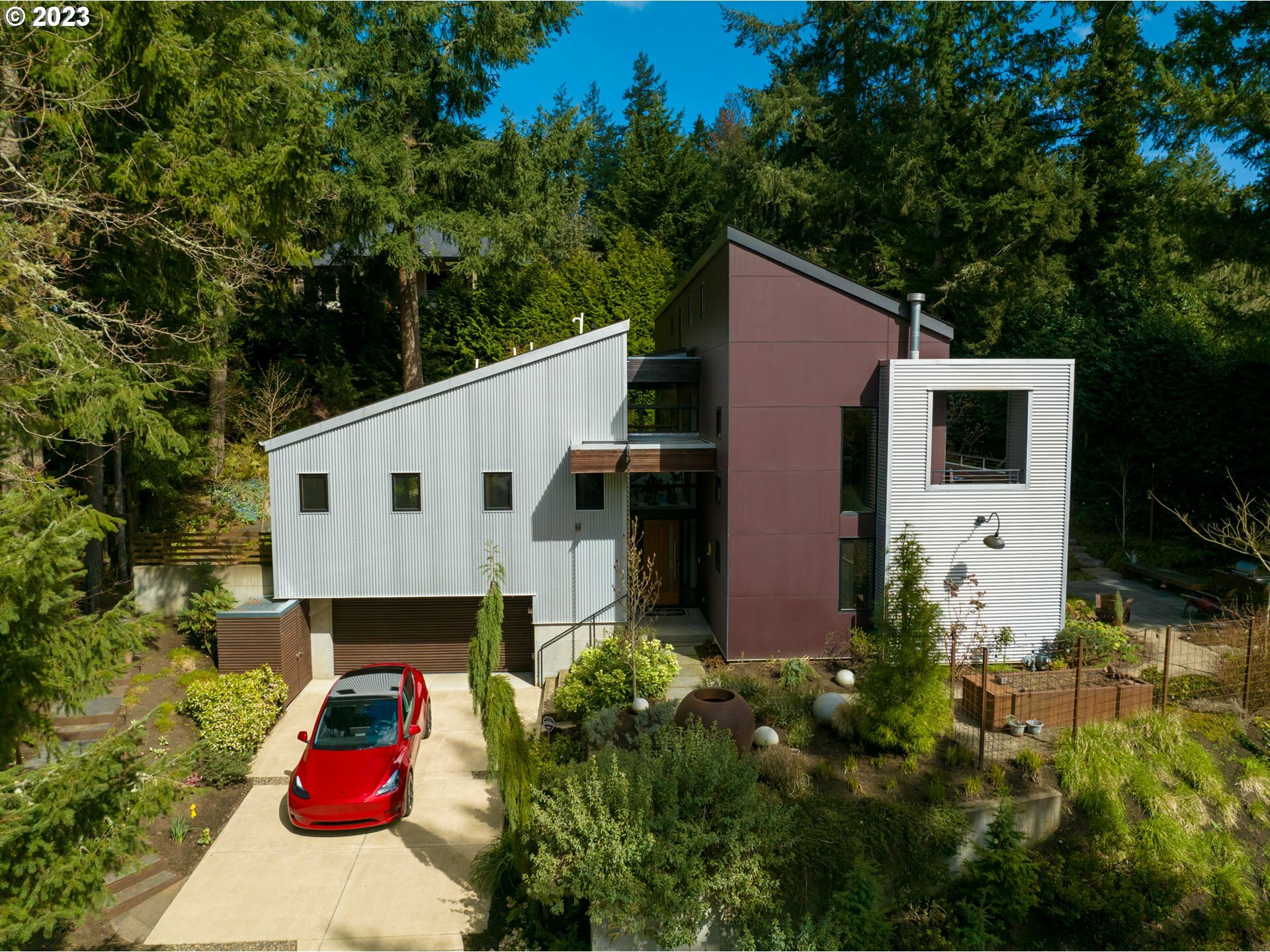 3727 Vine Maple St  Eugene OR 97405 photo