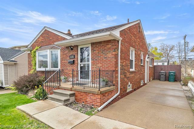 Property Photo:  21241 Donaldson Street  MI 48124 