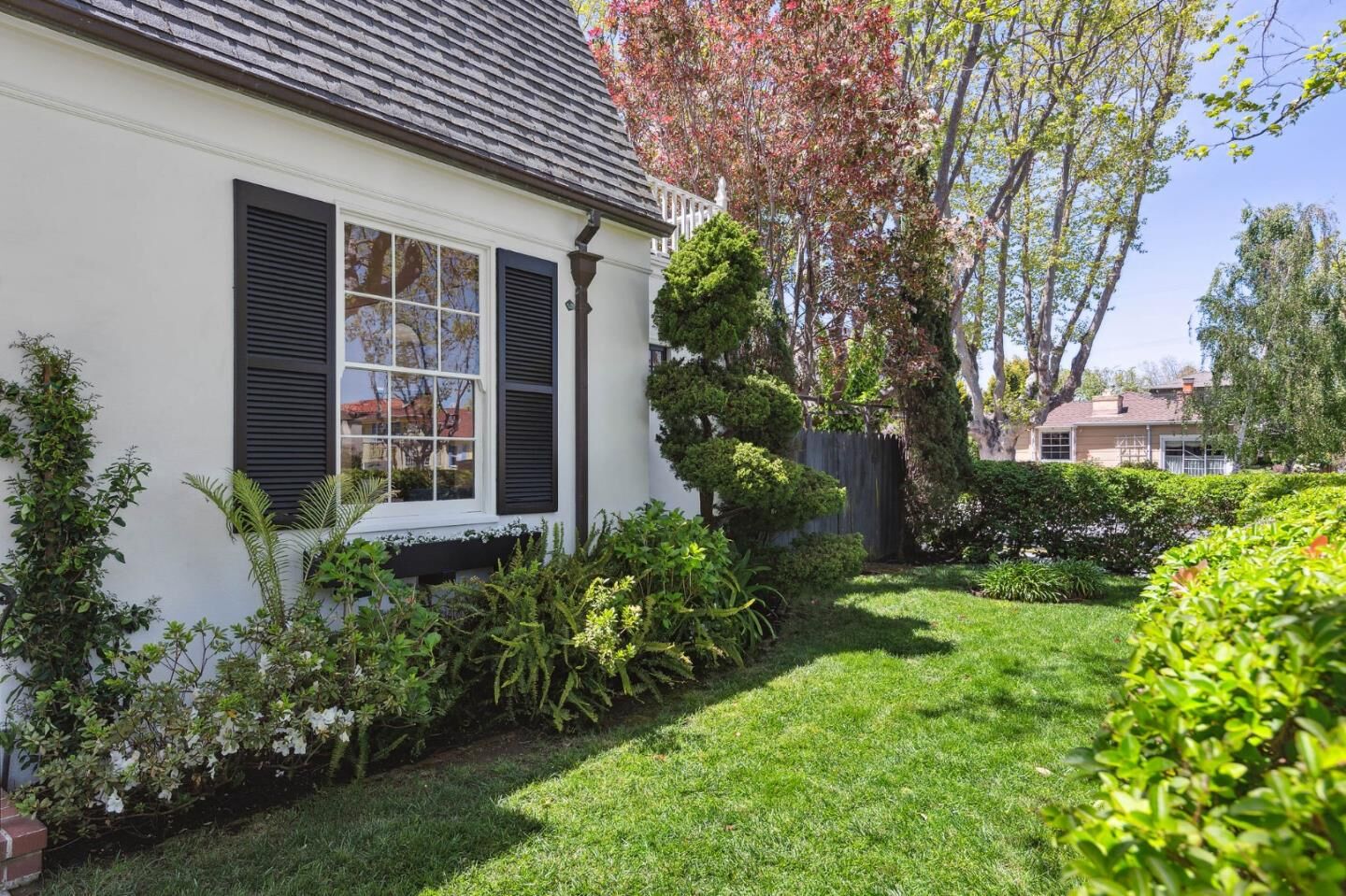 Property Photo: 321 Bloomfield Road CA 94010