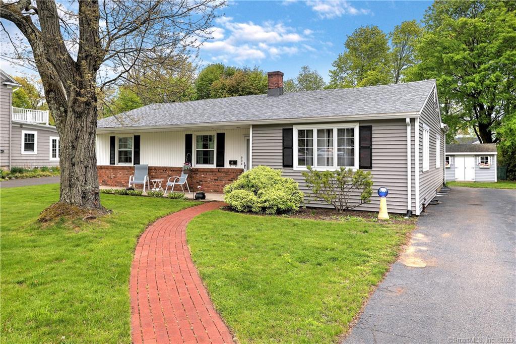 Property Photo: 955 Judson Place CT 06615