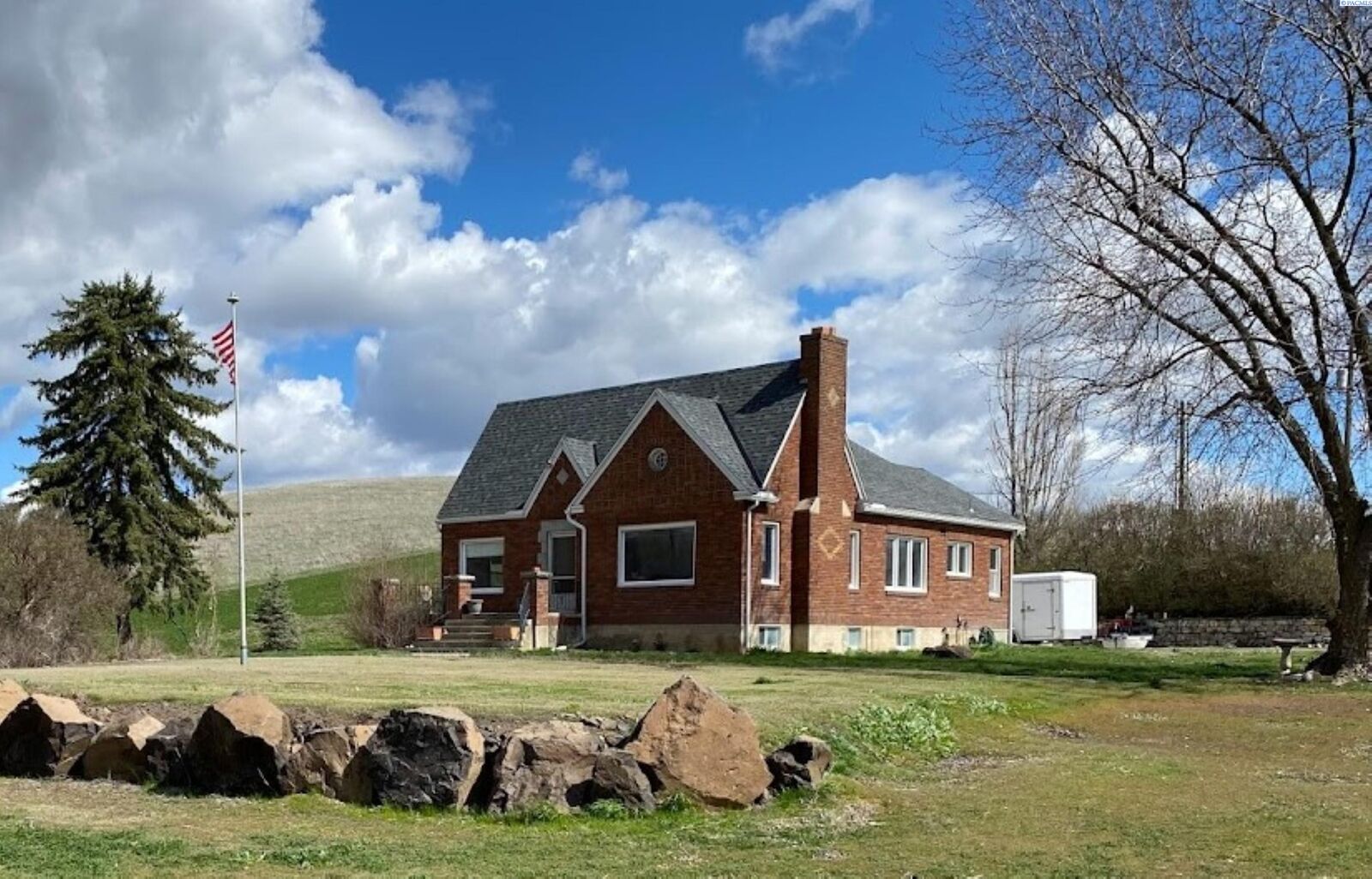 House for sale in La Crosse 6102 HayLacrosse Rd., La Crosse, WA 99143