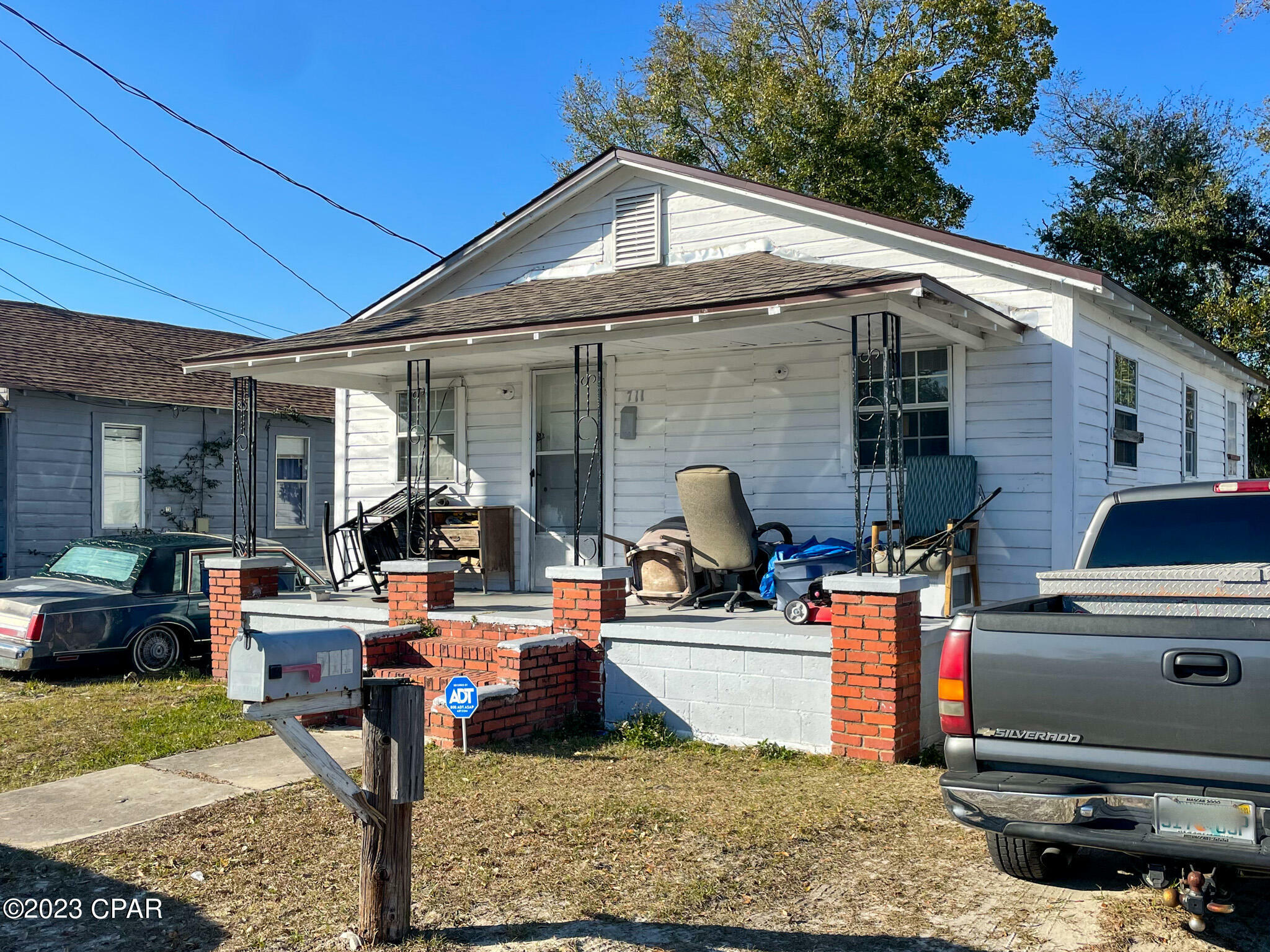 Property Photo:  711 E 9th Street  FL 32401 