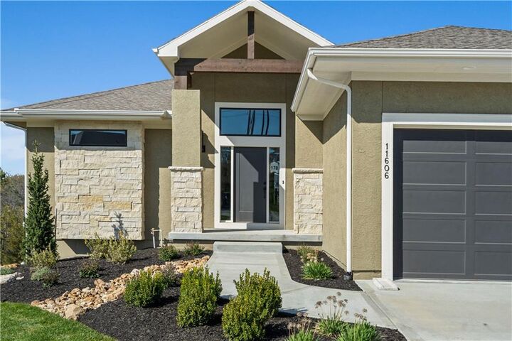 Property Photo: 11606 S Zarda Drive KS 66061