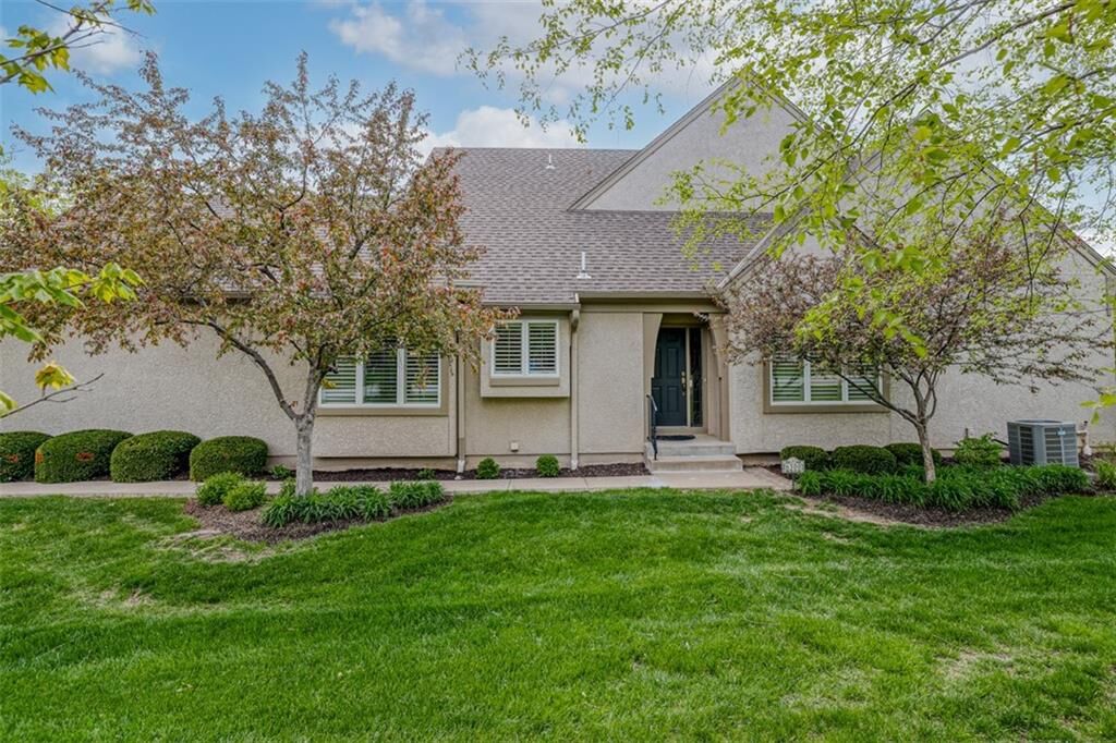Property Photo: 6300 W 145th Street KS 66223