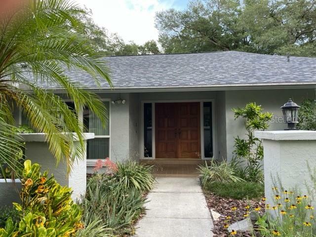 Property Photo: 609 Herchel Drive FL 33617