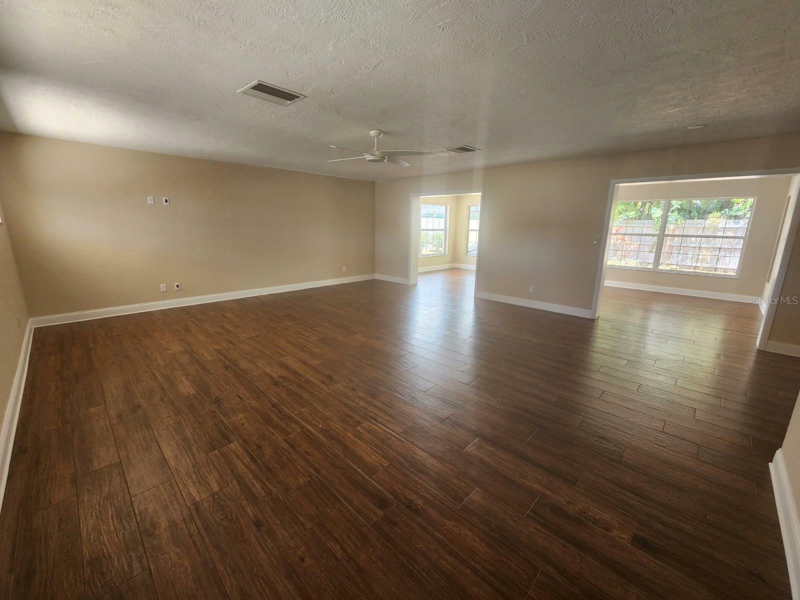 Property Photo:  841 Rafael Boulevard NE  FL 33704 