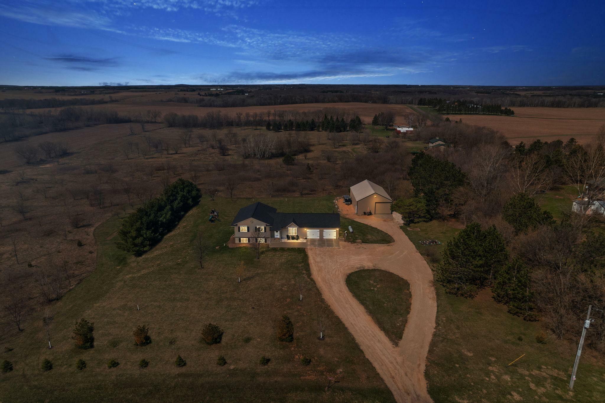 Property Photo:  1686 County Road T  WI 54017 