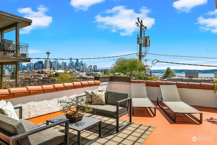 Property Photo:  348 W Olympic Place 206  WA 98119 