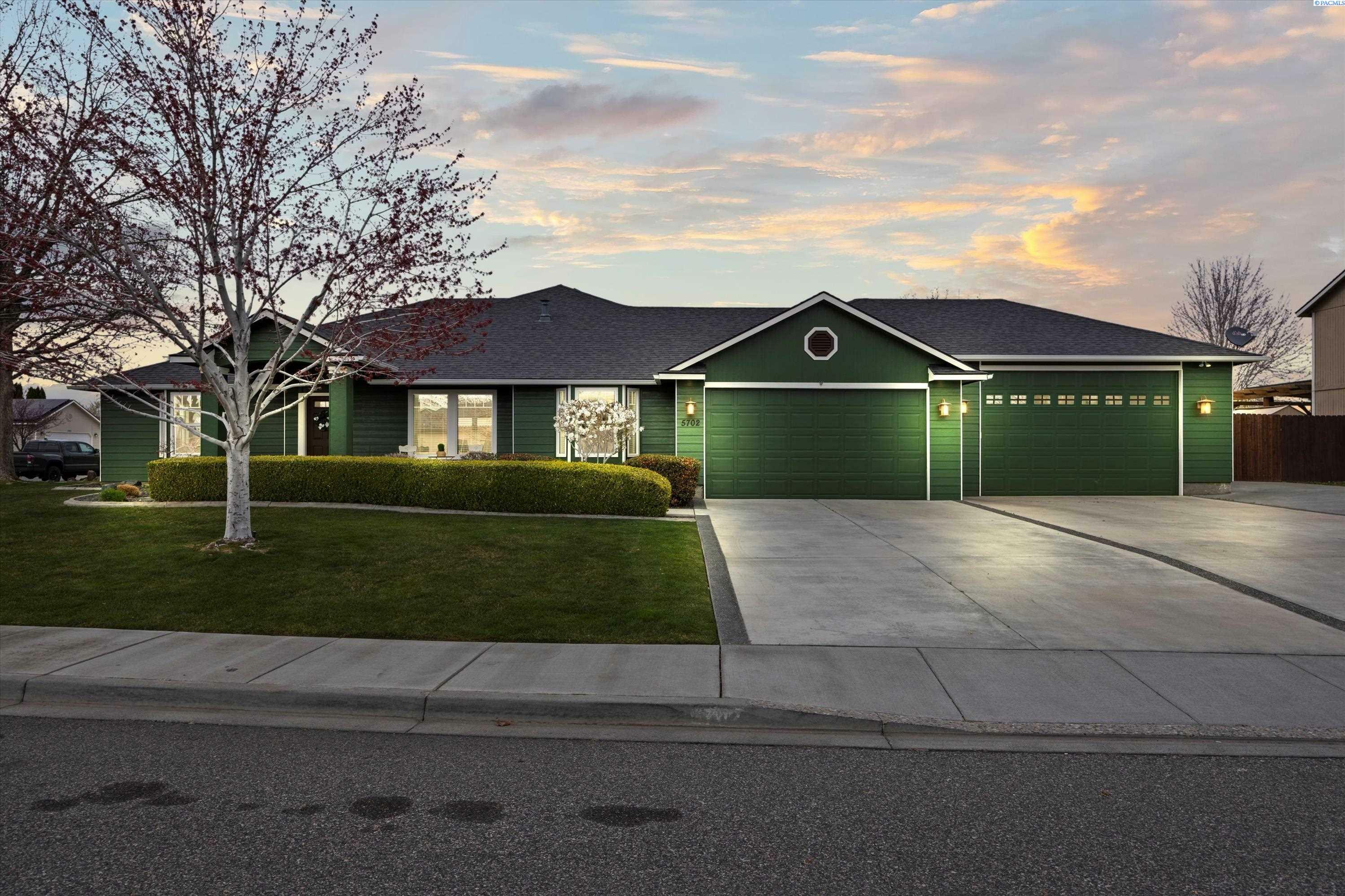 5702 Kilawea Dr.  West Richland WA 99353 photo