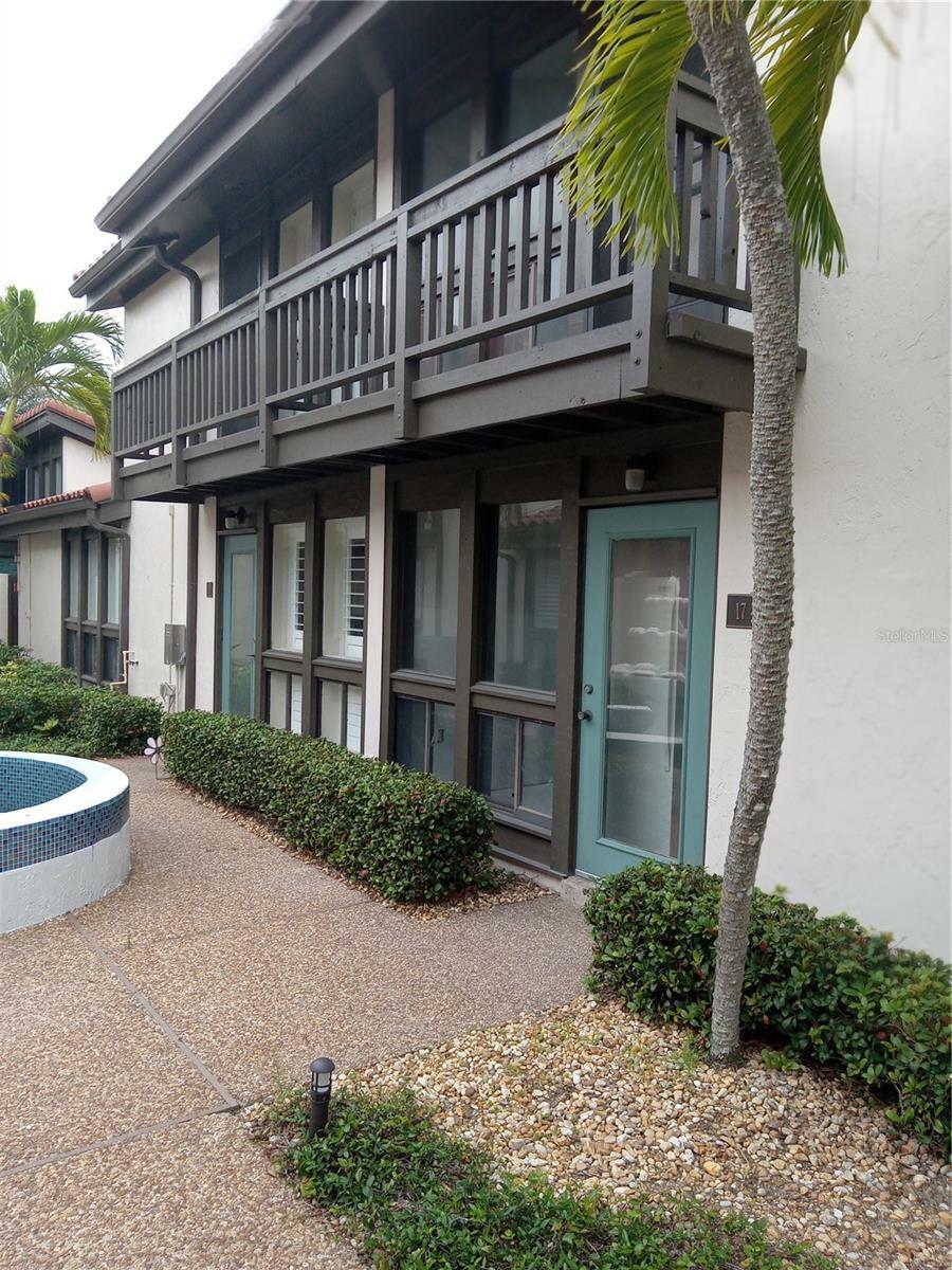 Property Photo:  800 S Blvd Of The Presidents 17  FL 34236 