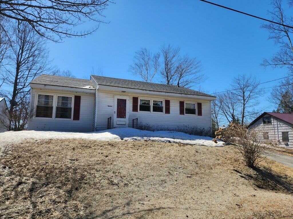 18 Pleasant Street  Millinocket ME 04462 photo