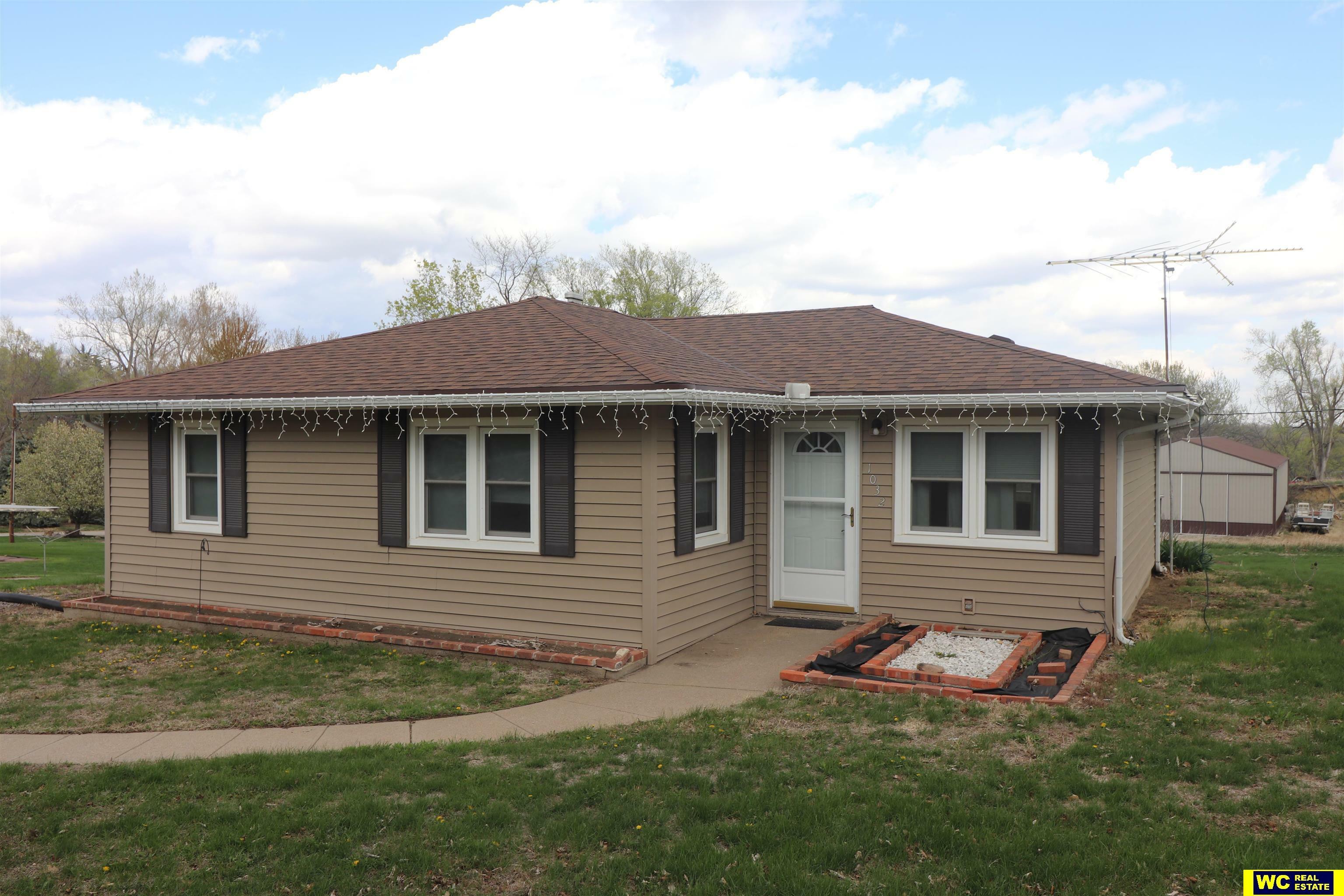 Property Photo:  1032 S 5 Avenue  NE 68020 