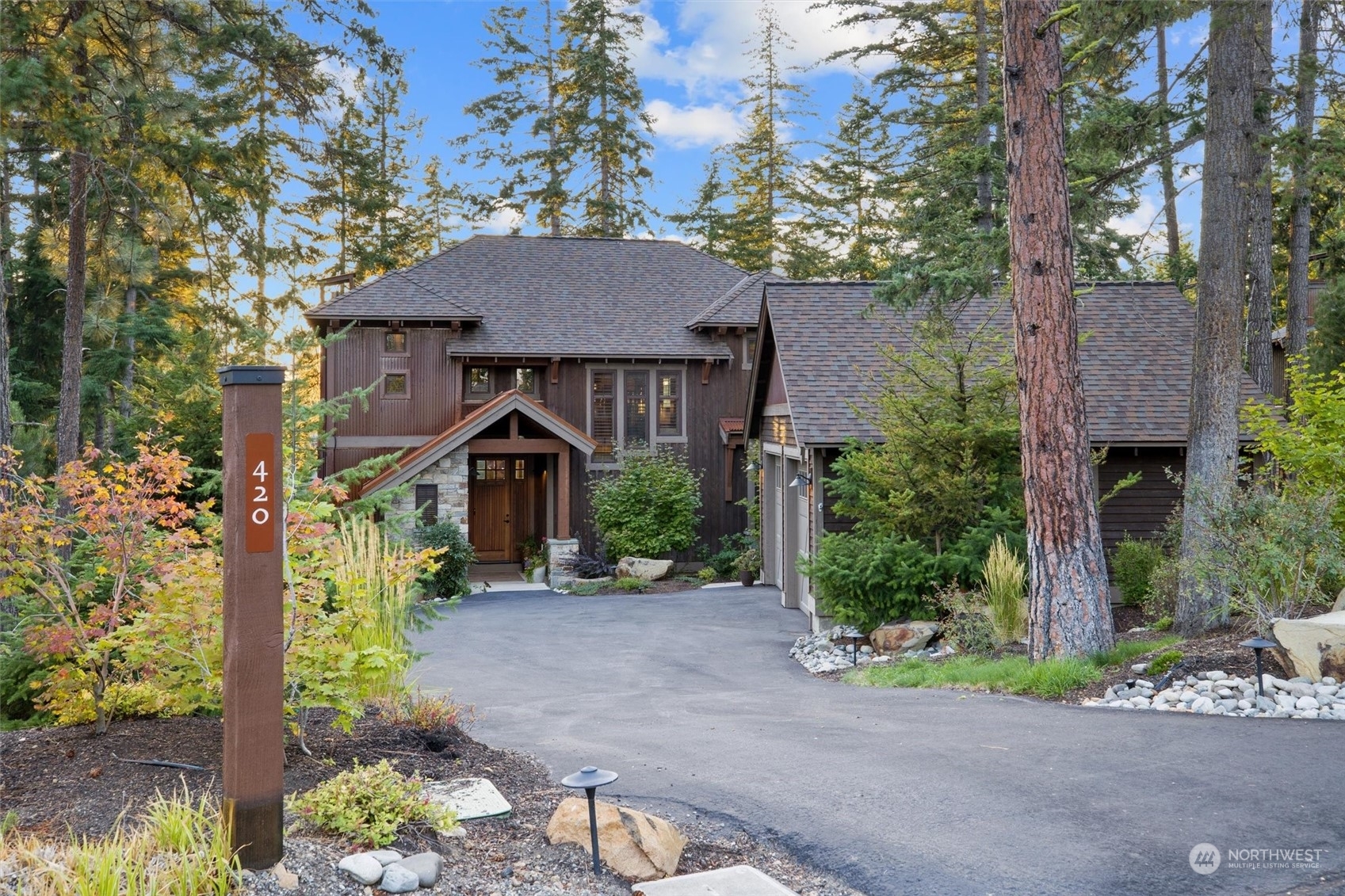 Property Photo: 420 Black Nugget Lane WA 98922