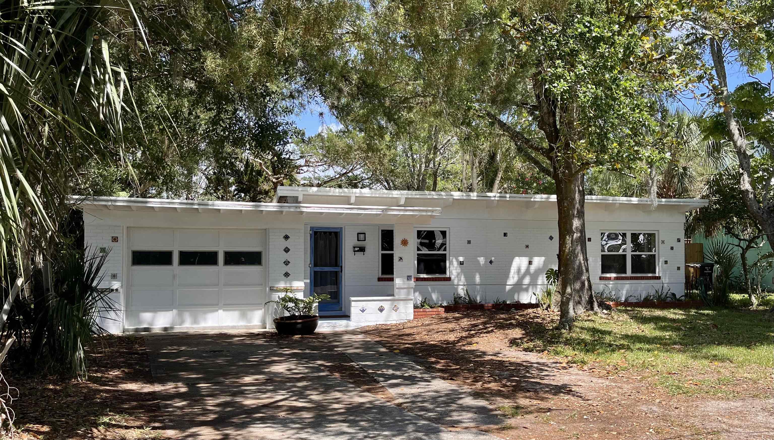 Property Photo:  14 Coquina Avenue  FL 32080 