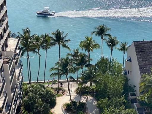 Property Photo: 540 Brickell Key Dr 1724 FL 33131