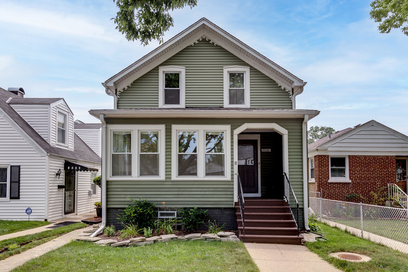 Property Photo:  2006 Warren Street  IL 60202 