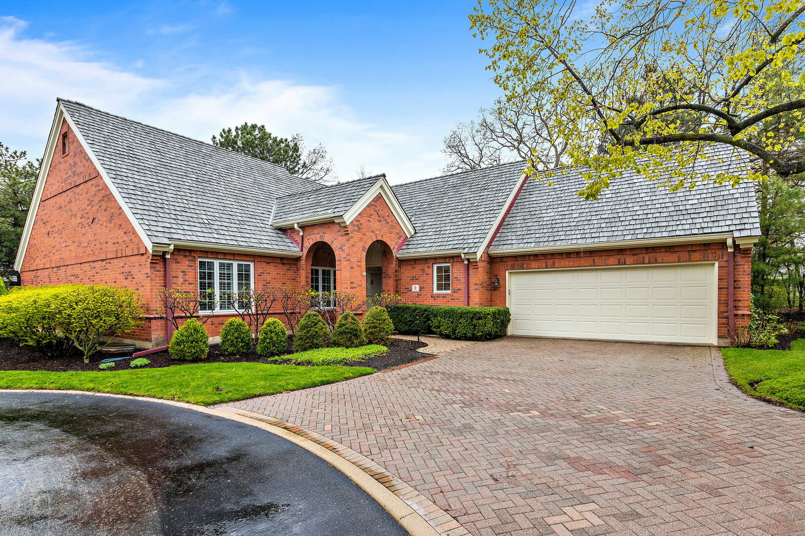 Property Photo: 8 Regent Wood Road IL 60093