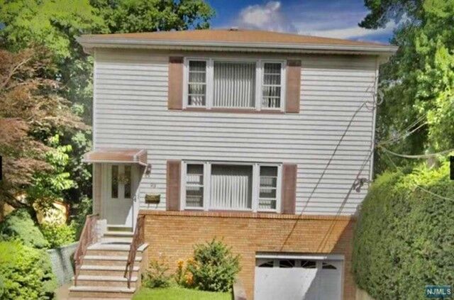Property Photo:  99 Elm Street 2  NJ 07031 