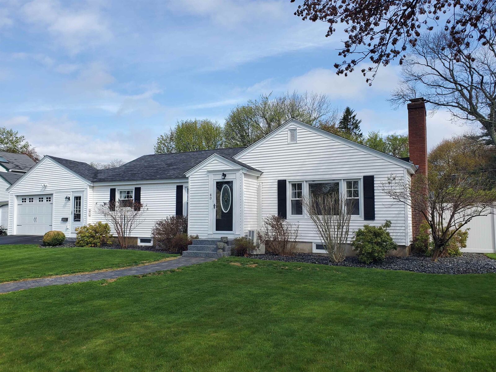 Property Photo:  40 Joe English Lane  NH 03104 