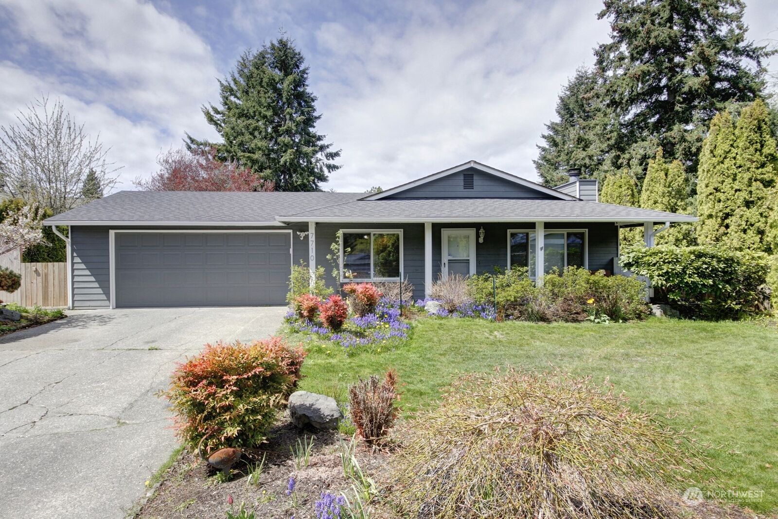 House for sale in Everett 7710 Lower Ridge Road, Everett, WA 98203