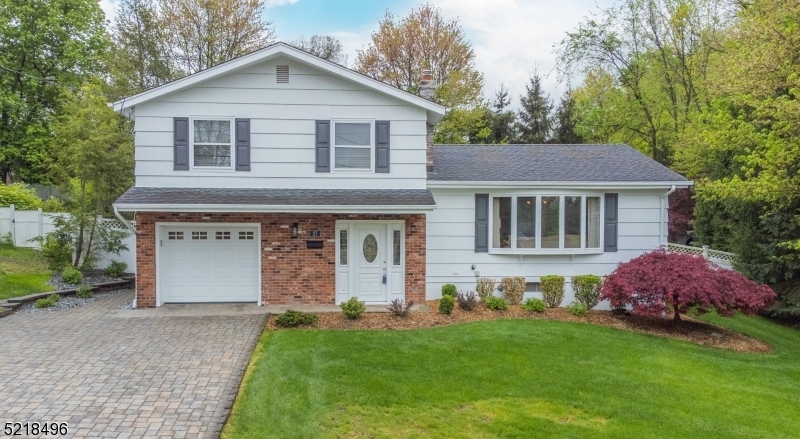 Property Photo: 27 Stirling Ln NJ 07470