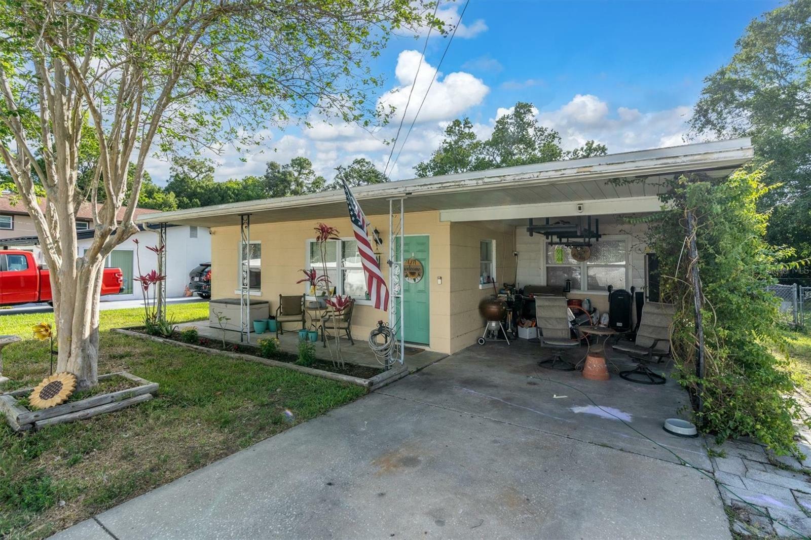 Property Photo:  6271 63rd Street N  FL 33781 