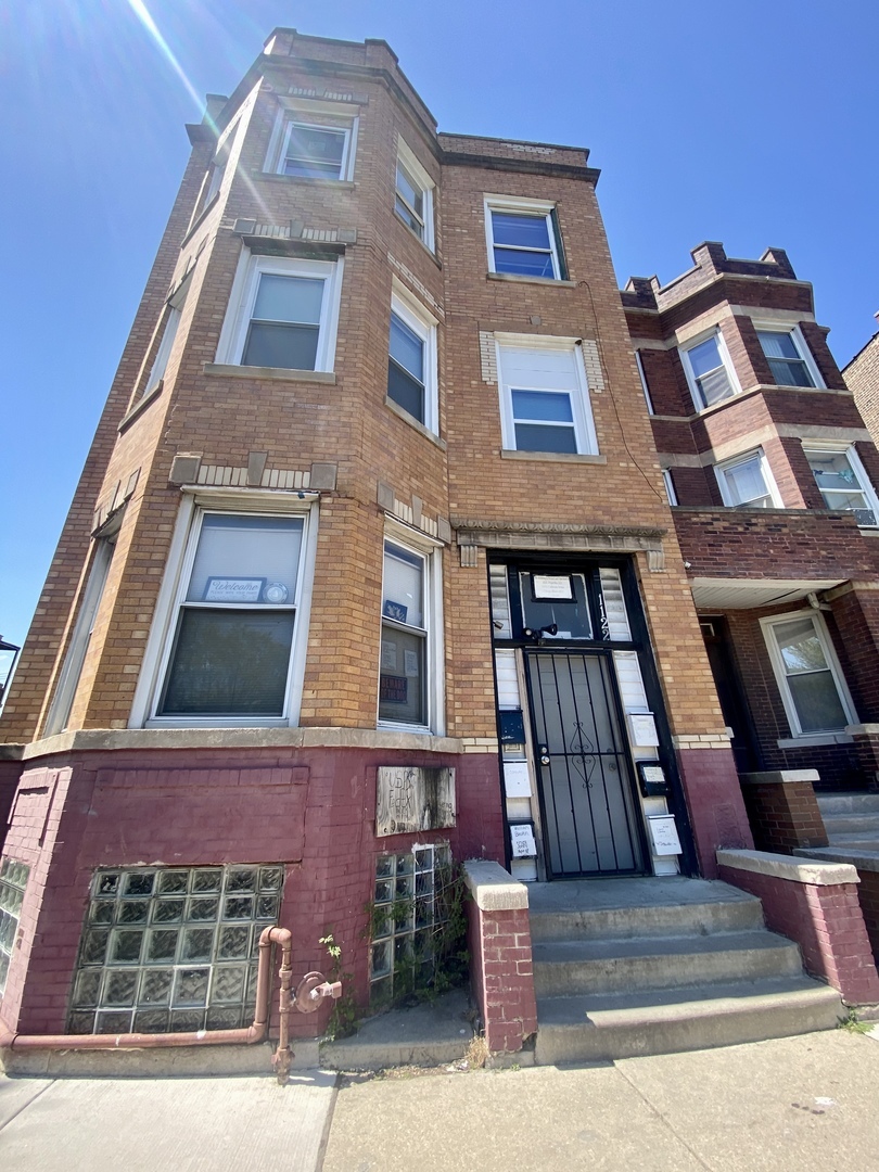 1122 S California Avenue 3R  Chicago IL 60612 photo