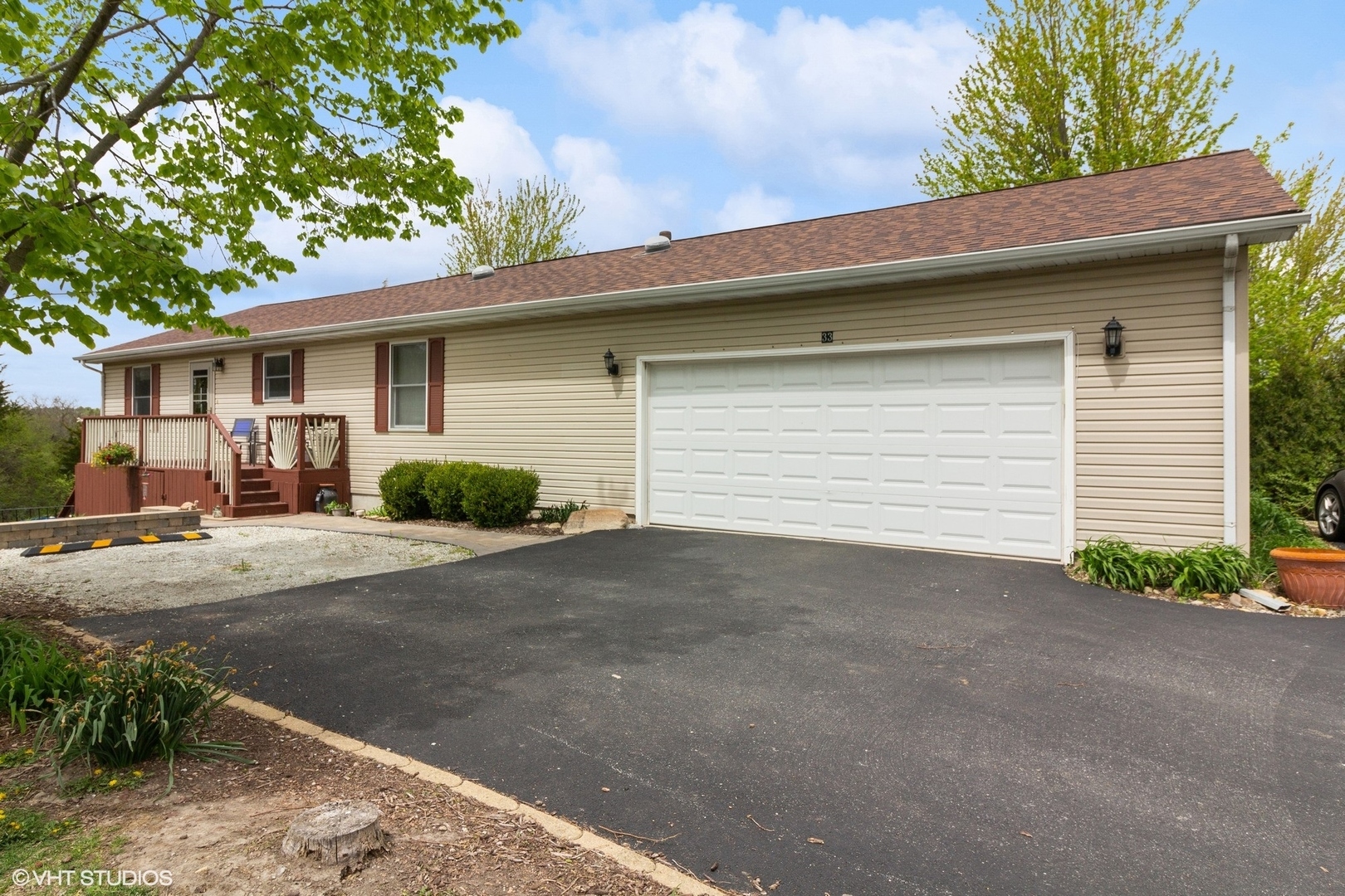 Property Photo:  33 Hole In The Wall Court  IL 60481 