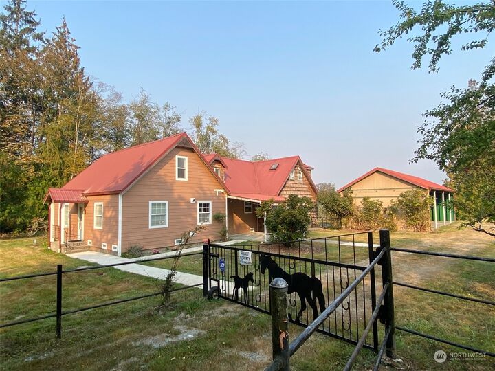 Home for sale in Sedro Woolley 28769 S Skagit Highway, Sedro Woolley, WA 98284