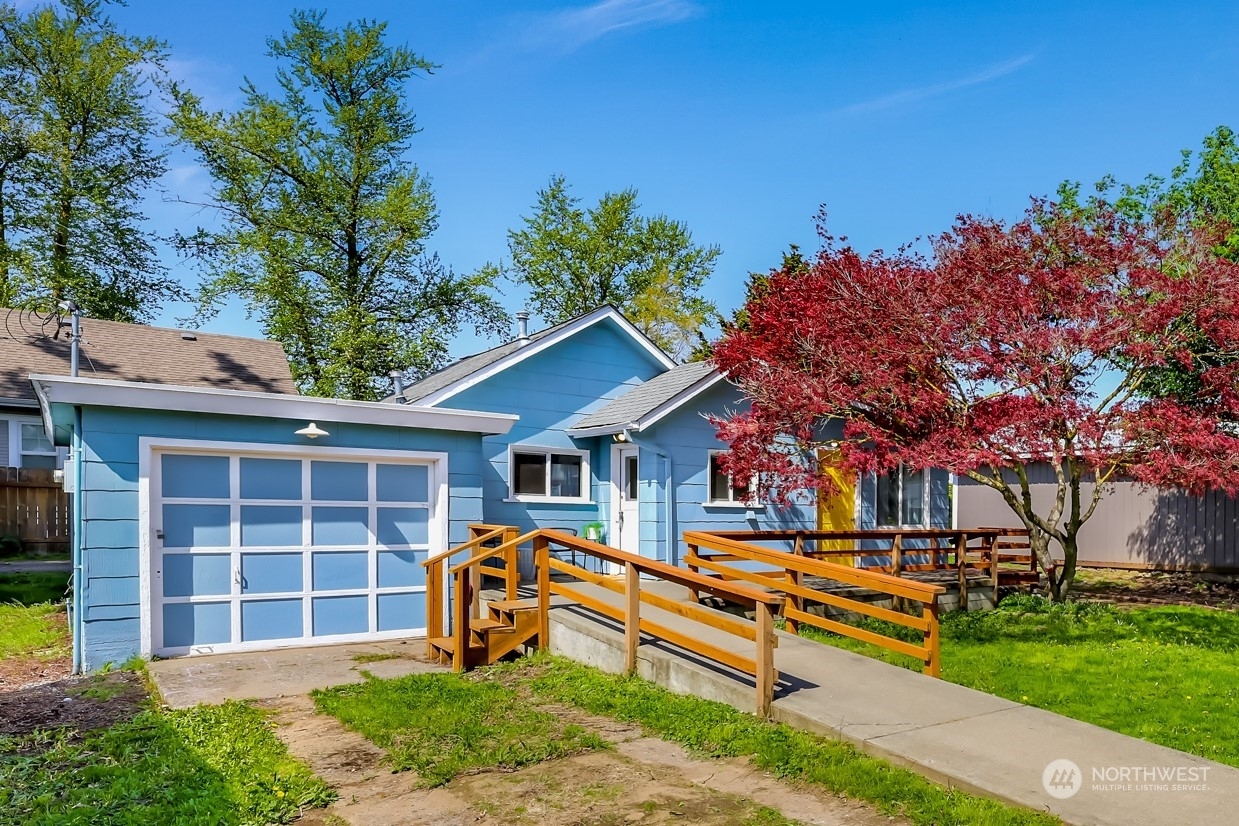 Property Photo: 205 E Grover Street WA 98264