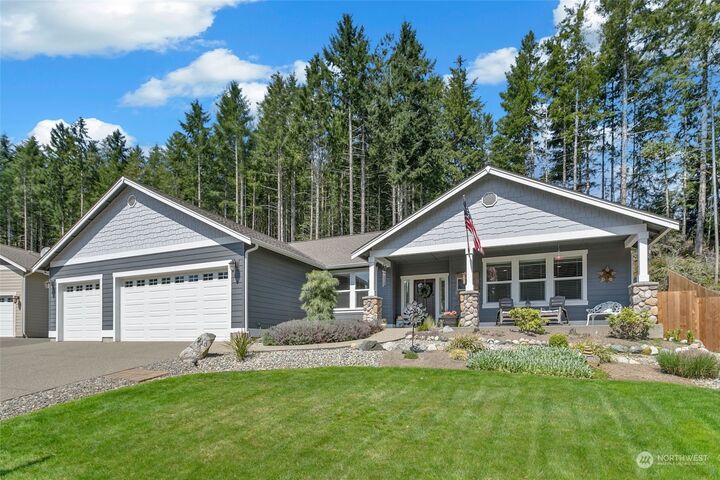 Property Photo: 215 SW Teal Court WA 98367