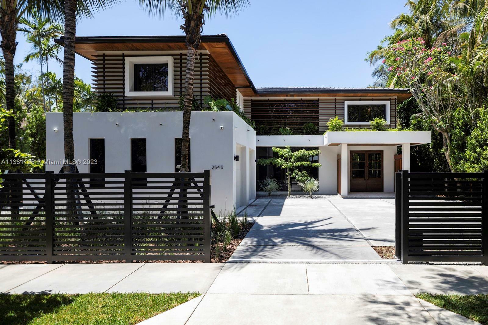 Property Photo: 2545 Swanson Ave FL 33133