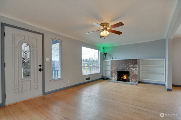Property Photo:  1503 SW 104th Street  WA 98146 