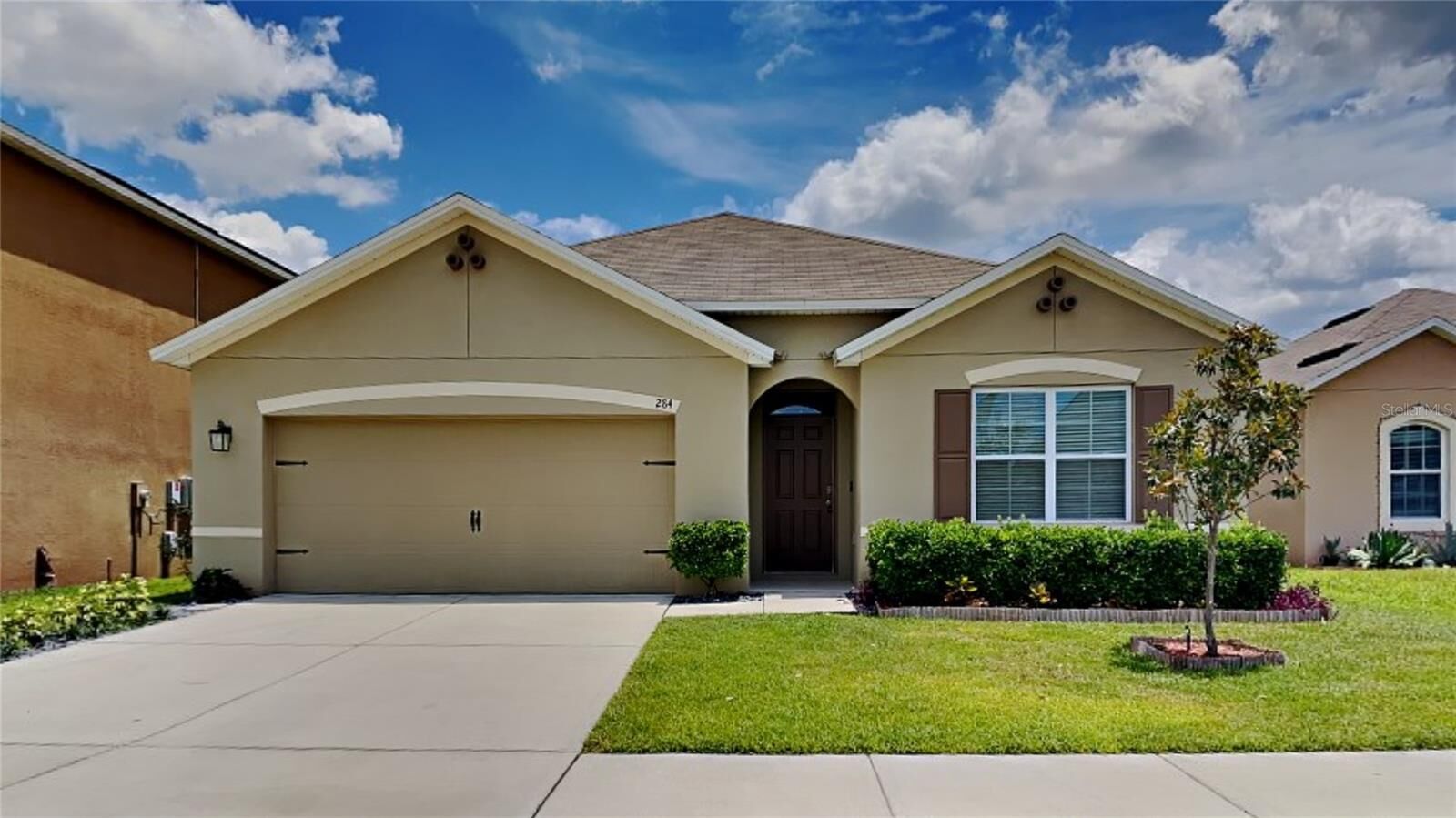 Property Photo:  284 Willow Bend Drive  FL 33897 