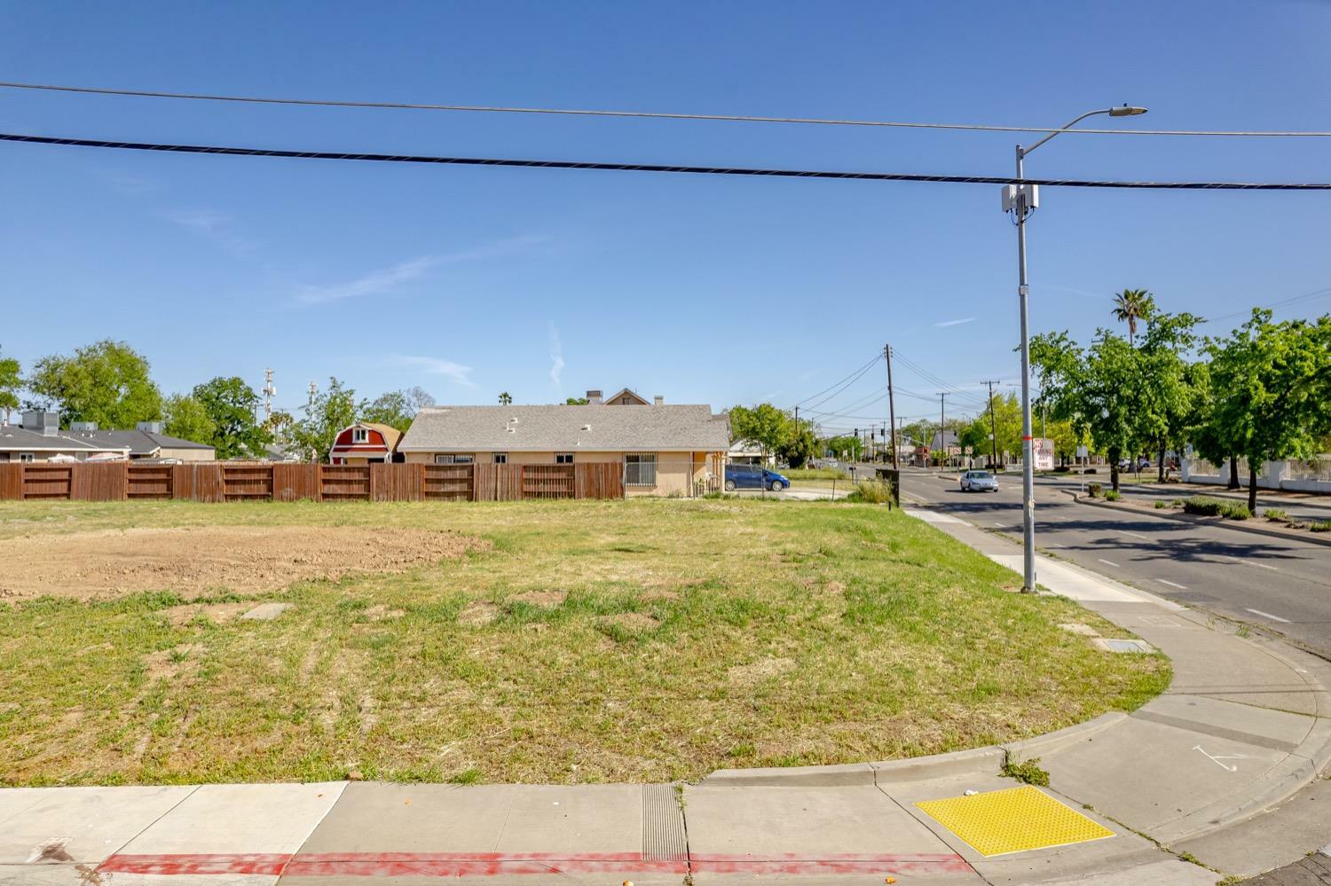 Property Photo:  1553 Nogales Street  CA 95838 
