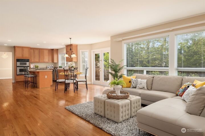 Property Photo:  6401 164th Place SE  WA 98006 