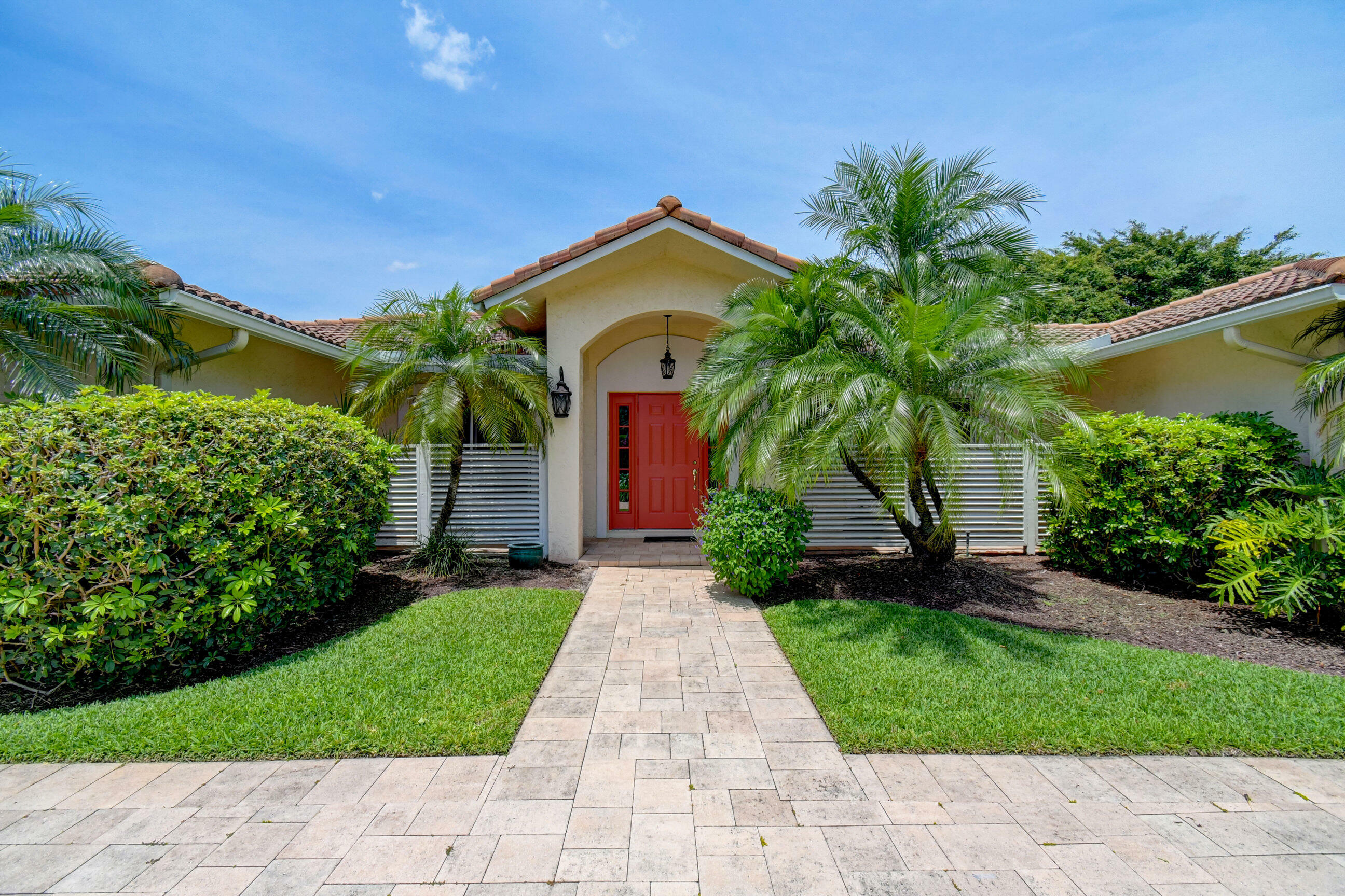 Property Photo:  3535 S Lake Drive  FL 33435 