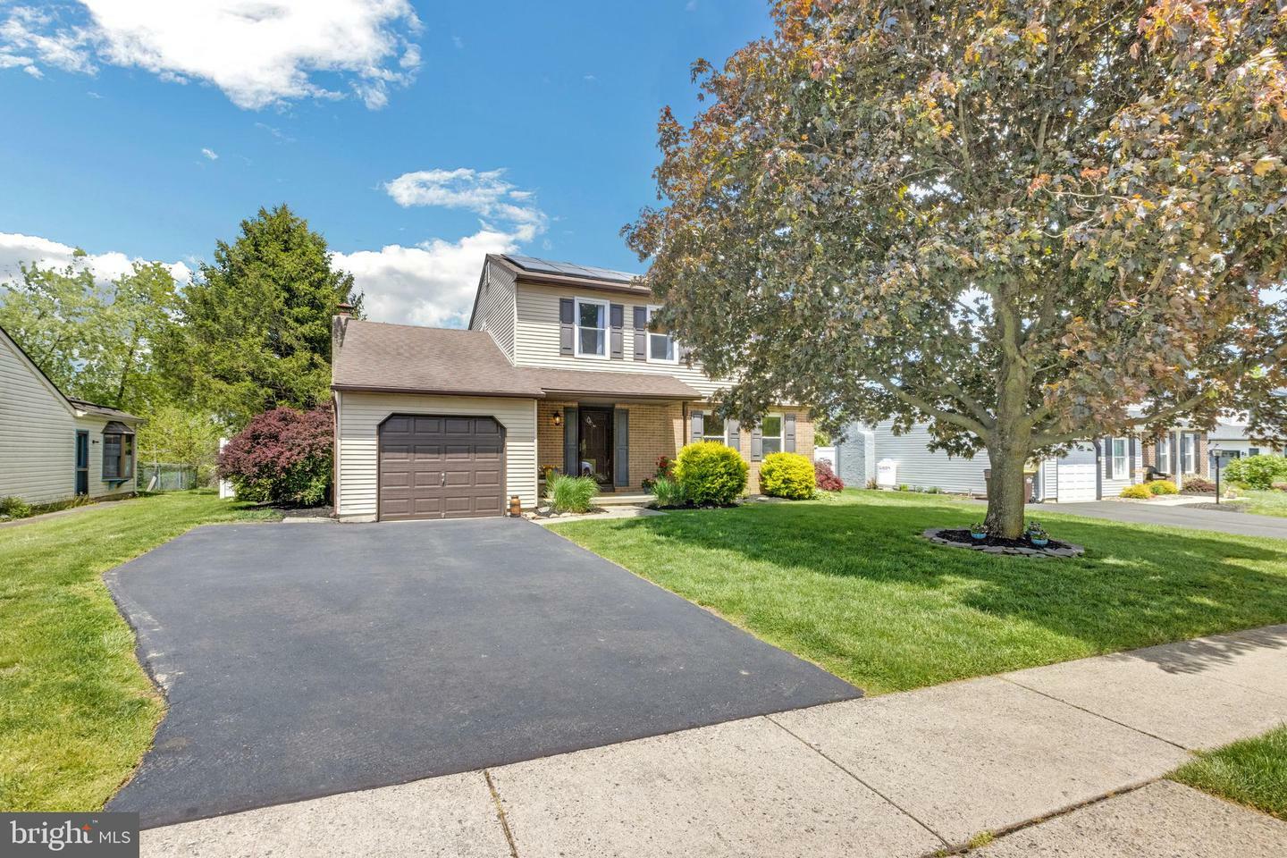 Property Photo:  41 Downey Drive  PA 19044 