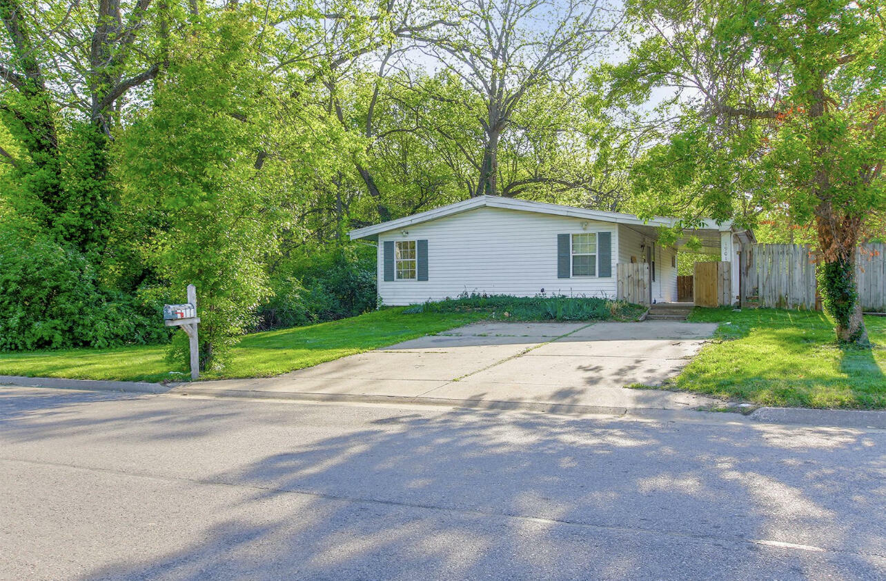 Property Photo:  1901 McKee St  MO 65202 