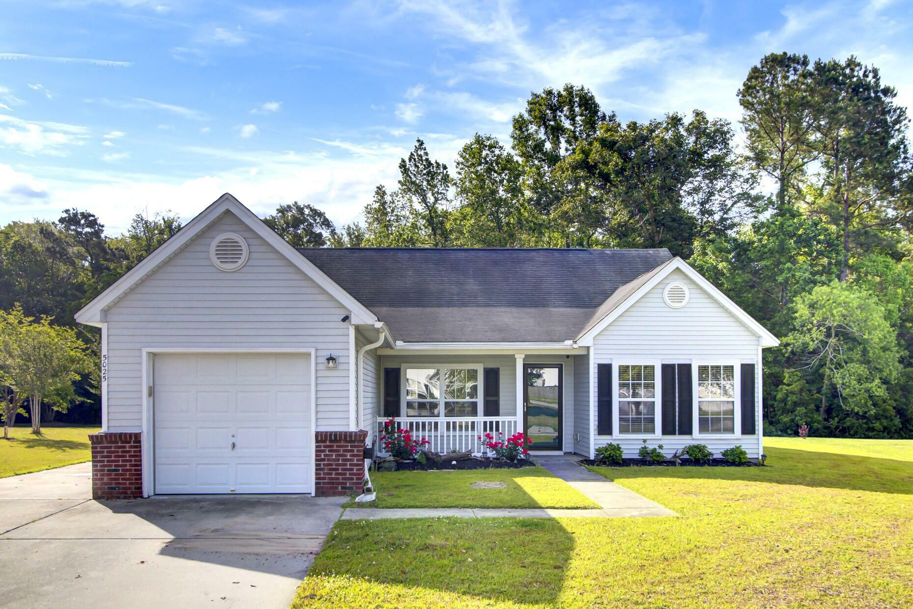 5025 Thornton Drive  Summerville SC 29485 photo