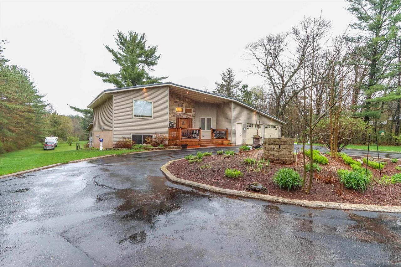 Property Photo:  8341 Lake Road  WI 54494